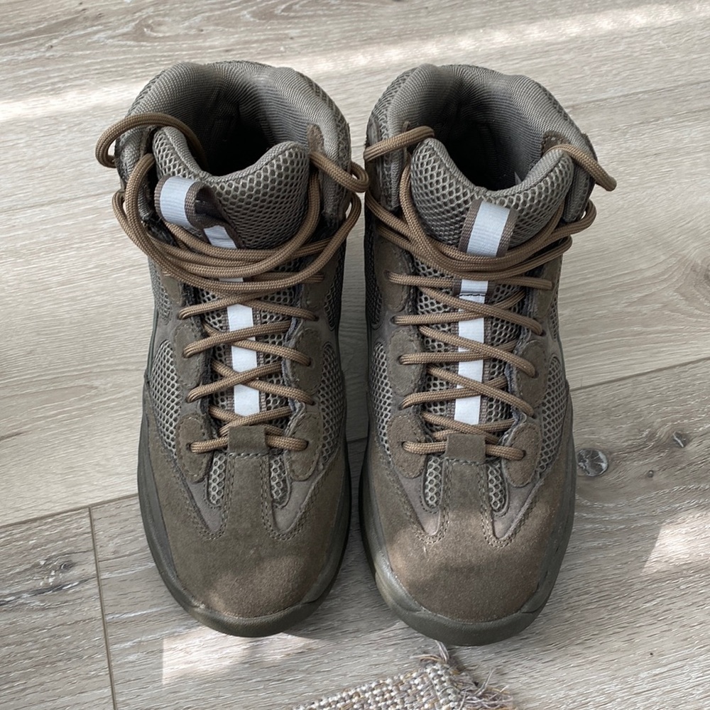 Yeezy season 7 desert boot ‘House Wakame’